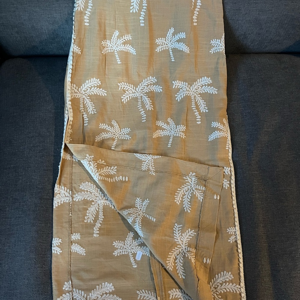 Palm Tree Patterned skirt - Picture 3 of 3